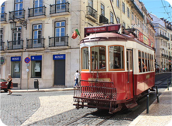 Imagen de Bairro Alto, Lisboa donde se encuentra el local de consignas para guardar equipaje