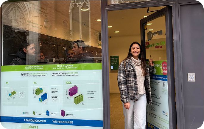 Photo of the storage facility at Plaza Mayor, Madrid with people using the service