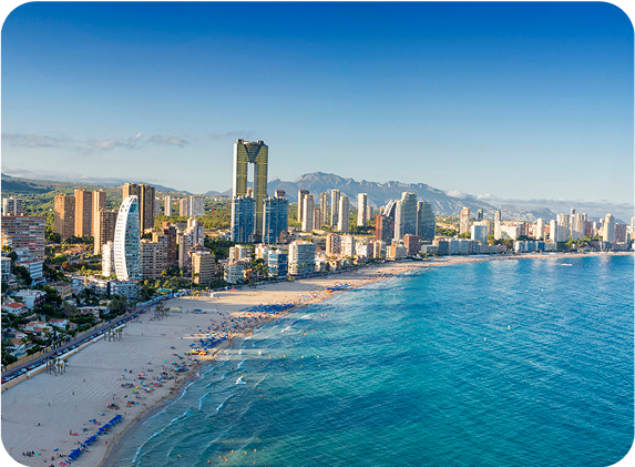 Imagen de Plaza Triangular, Benidorm donde se encuentra el local de consignas para guardar equipaje