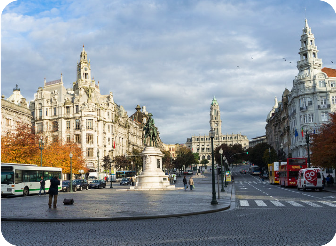 Image of Trindade, Porto where the luggage storage facility is located